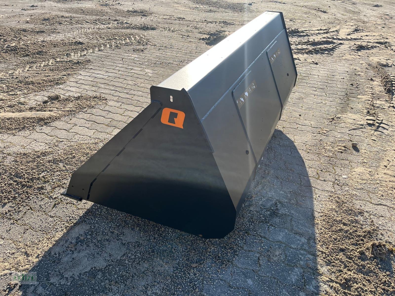 Ladeschaufel des Typs Alö 220 GM+, Neumaschine in Bruckmühl (Bild 4)