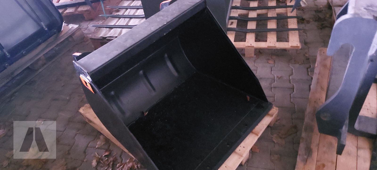 Ladeschaufel des Typs Alö GS 90+, Neumaschine in Schwabmünchen (Bild 1)