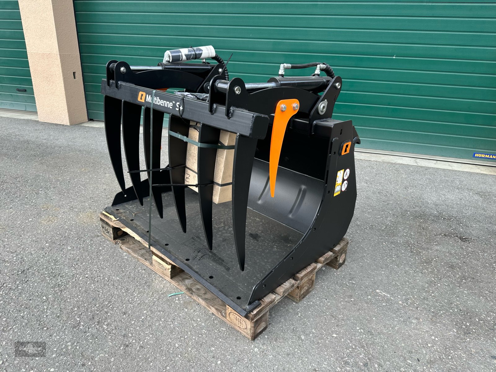 Ladeschaufel del tipo Alö Multibenne S+ 120cm, Neumaschine In Rankweil (Immagine 7)