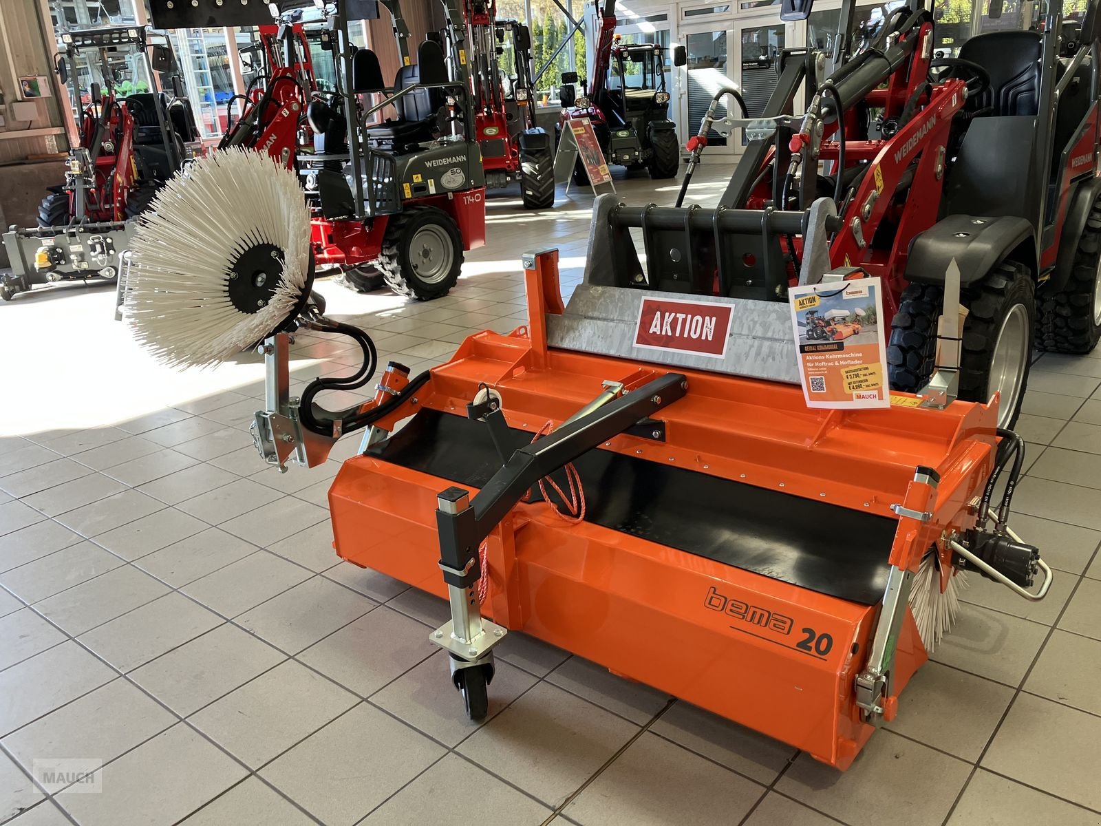 Ladeschaufel des Typs Bema 20 Kehrmaschine Aktion, Neumaschine in Burgkirchen (Bild 2)