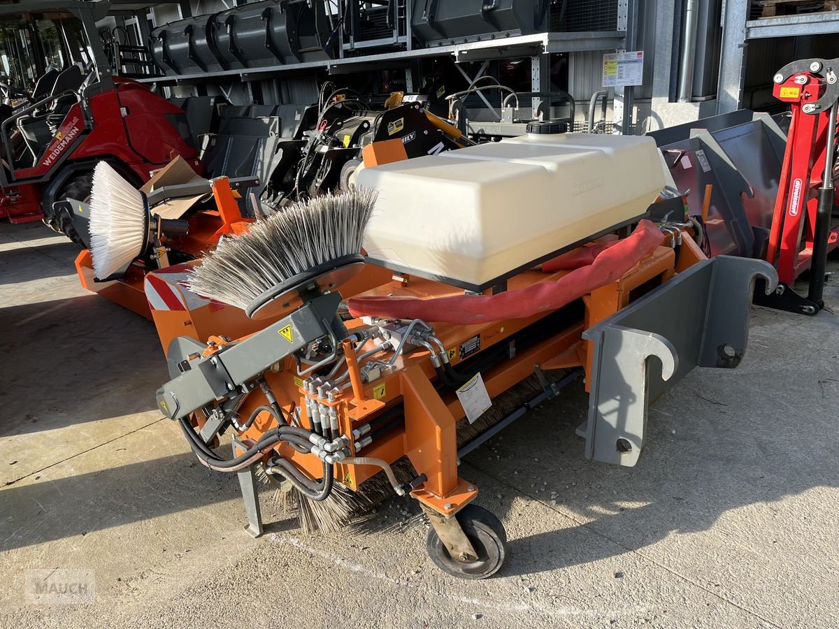 Ladeschaufel typu Bema Kehrmaschine DUAL 35 / 2300mm mit Weidemann HV, Gebrauchtmaschine v Burgkirchen (Obrázek 1)