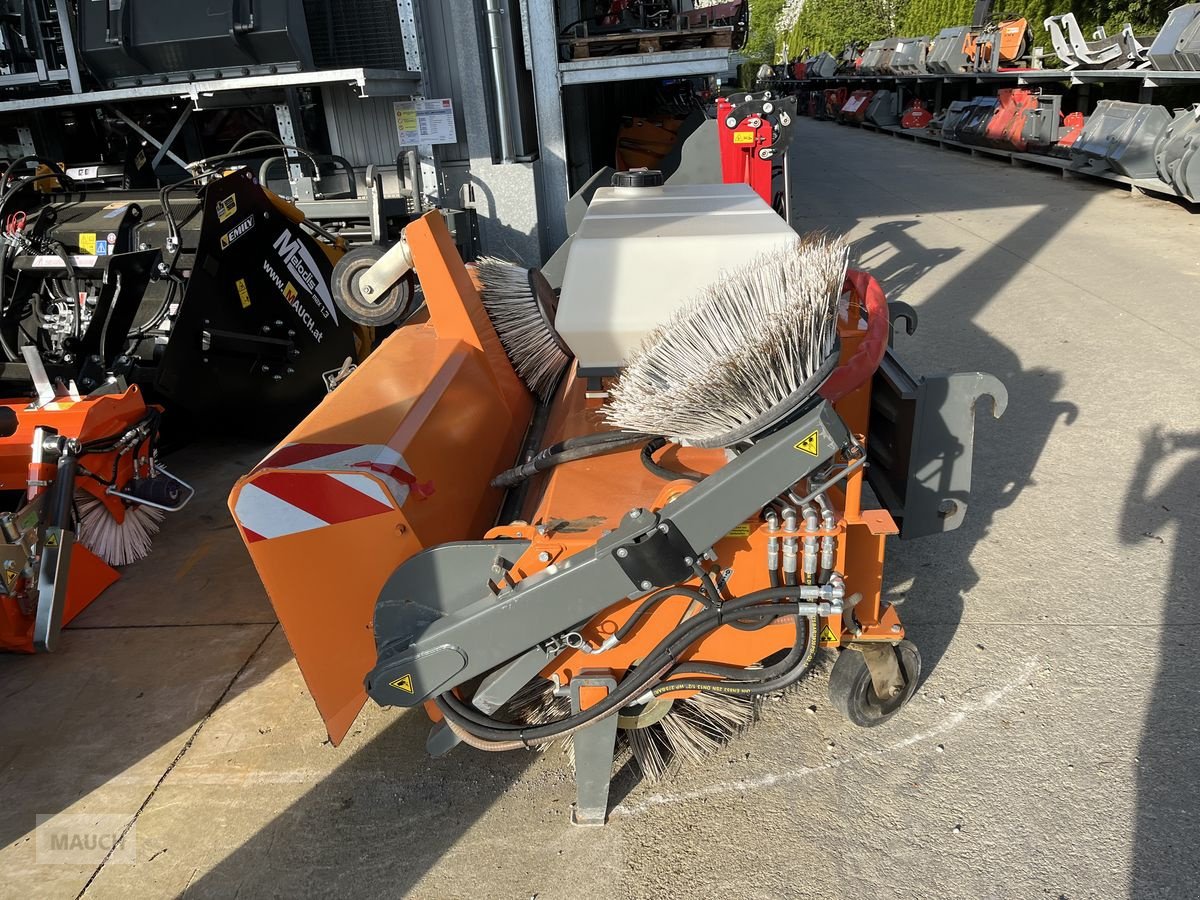 Ladeschaufel typu Bema Kehrmaschine DUAL 35 / 2300mm mit Weidemann HV, Gebrauchtmaschine v Burgkirchen (Obrázek 11)