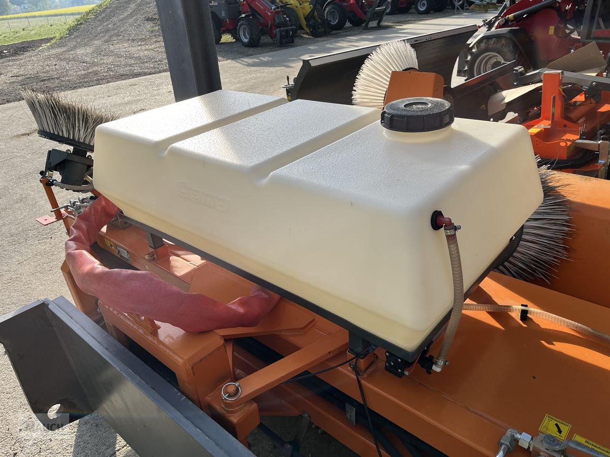 Ladeschaufel typu Bema Kehrmaschine DUAL 35 / 2300mm mit Weidemann HV, Gebrauchtmaschine v Burgkirchen (Obrázek 3)