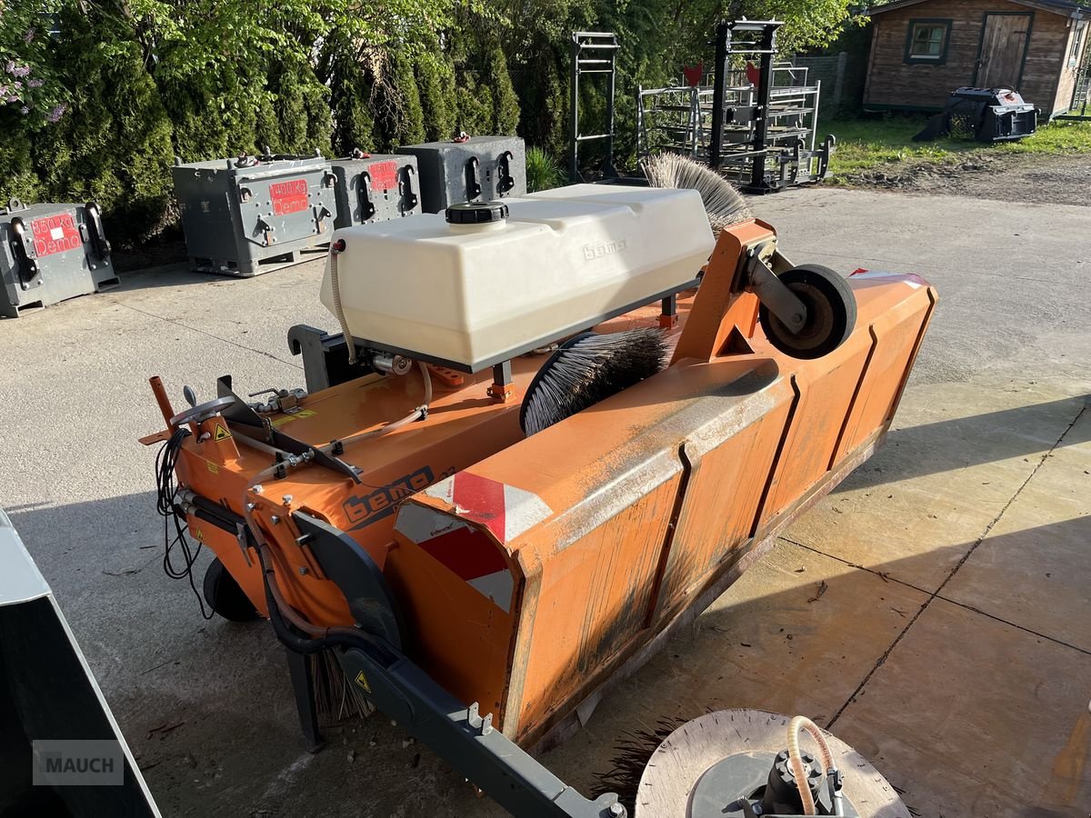 Ladeschaufel typu Bema Kehrmaschine DUAL 35 / 2300mm mit Weidemann HV, Gebrauchtmaschine v Burgkirchen (Obrázek 7)