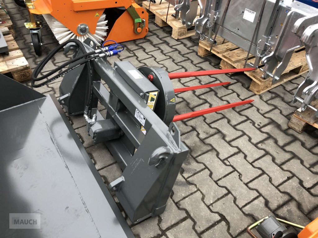 Ladeschaufel des Typs Bressel & Lade Ballenabwickler, Neumaschine in Burgkirchen (Bild 2)