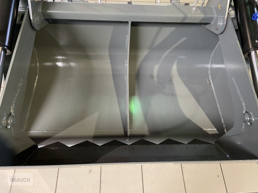 Ladeschaufel des Typs Bressel & Lade Ballenschneidschaufel 1630mm HV, Neumaschine in Burgkirchen (Bild 4)