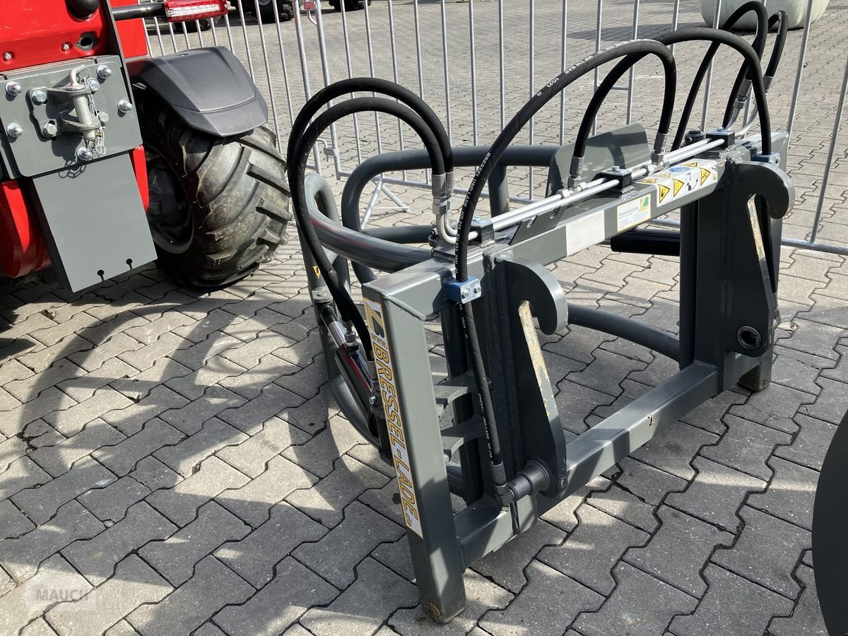 Ladeschaufel des Typs Bressel & Lade Ballenzange mit Euro-Aufnahme AKTION, Neumaschine in Burgkirchen (Bild 13)