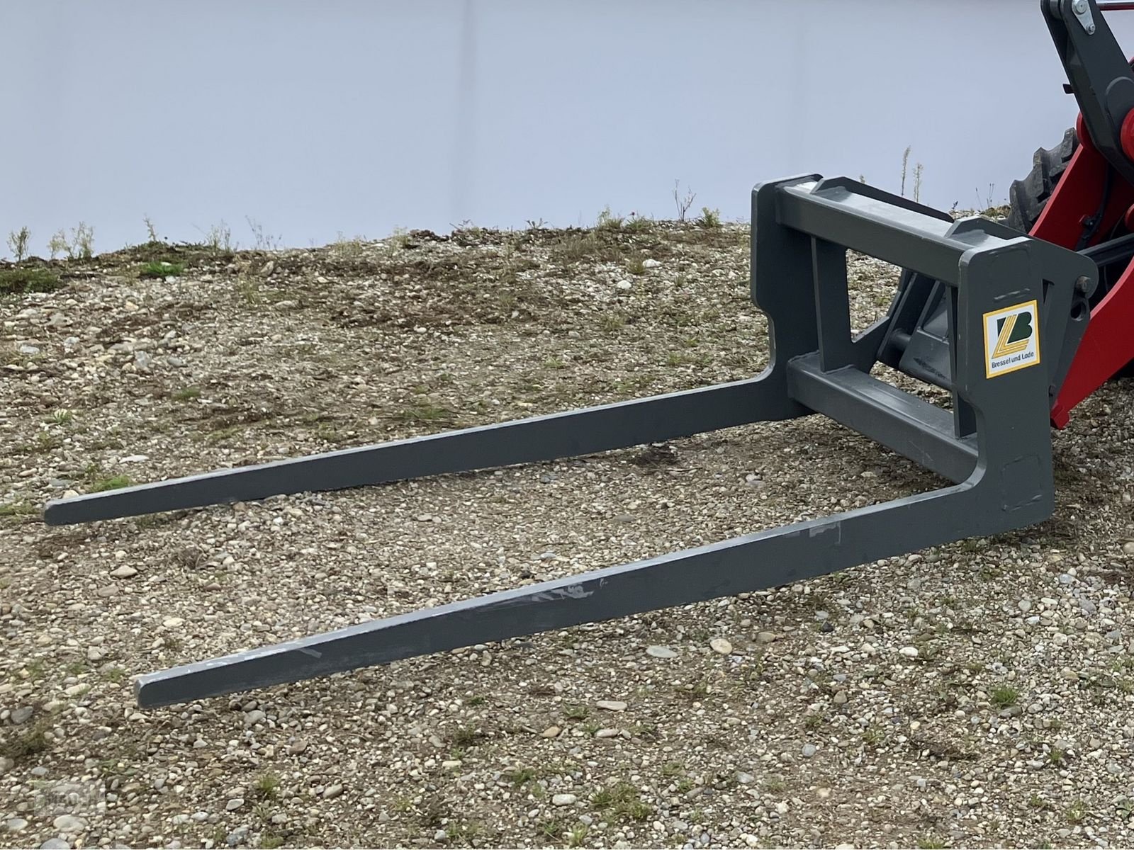 Ladeschaufel des Typs Bressel & Lade Geflügelkistengabel, Neumaschine in Burgkirchen (Bild 1)