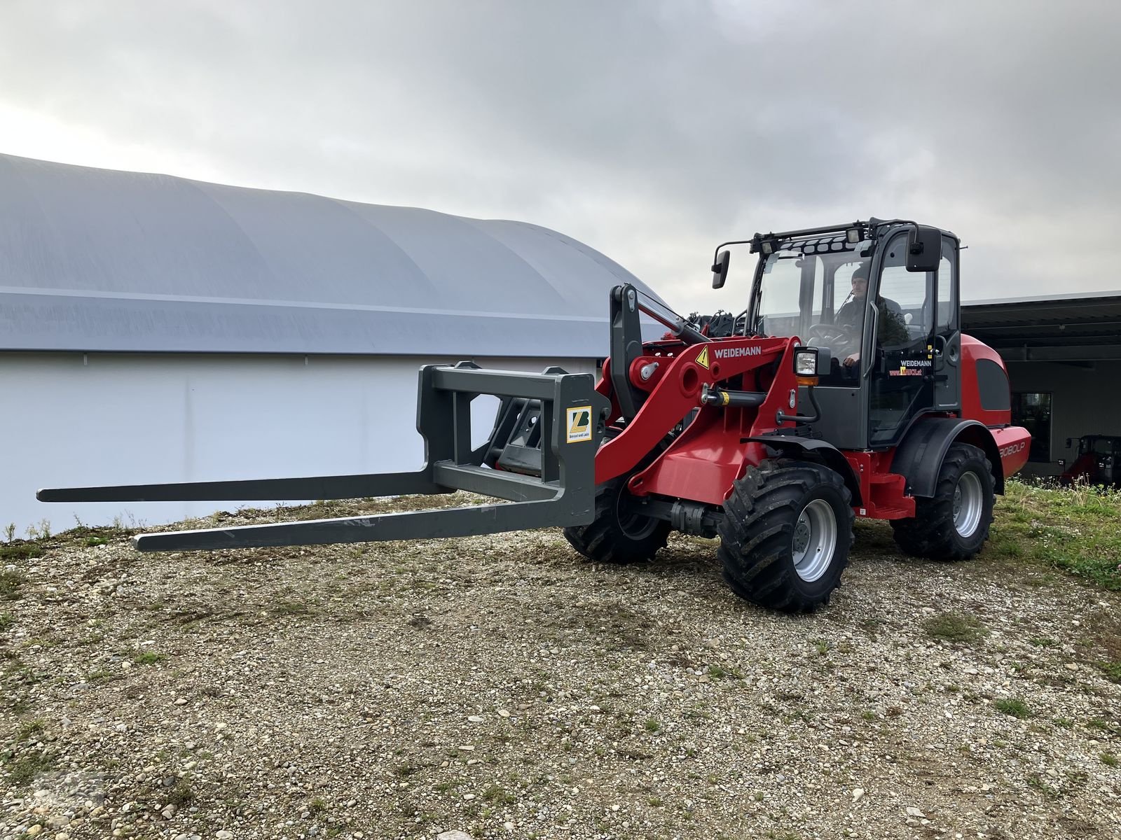Ladeschaufel des Typs Bressel & Lade Geflügelkistengabel, Neumaschine in Burgkirchen (Bild 2)