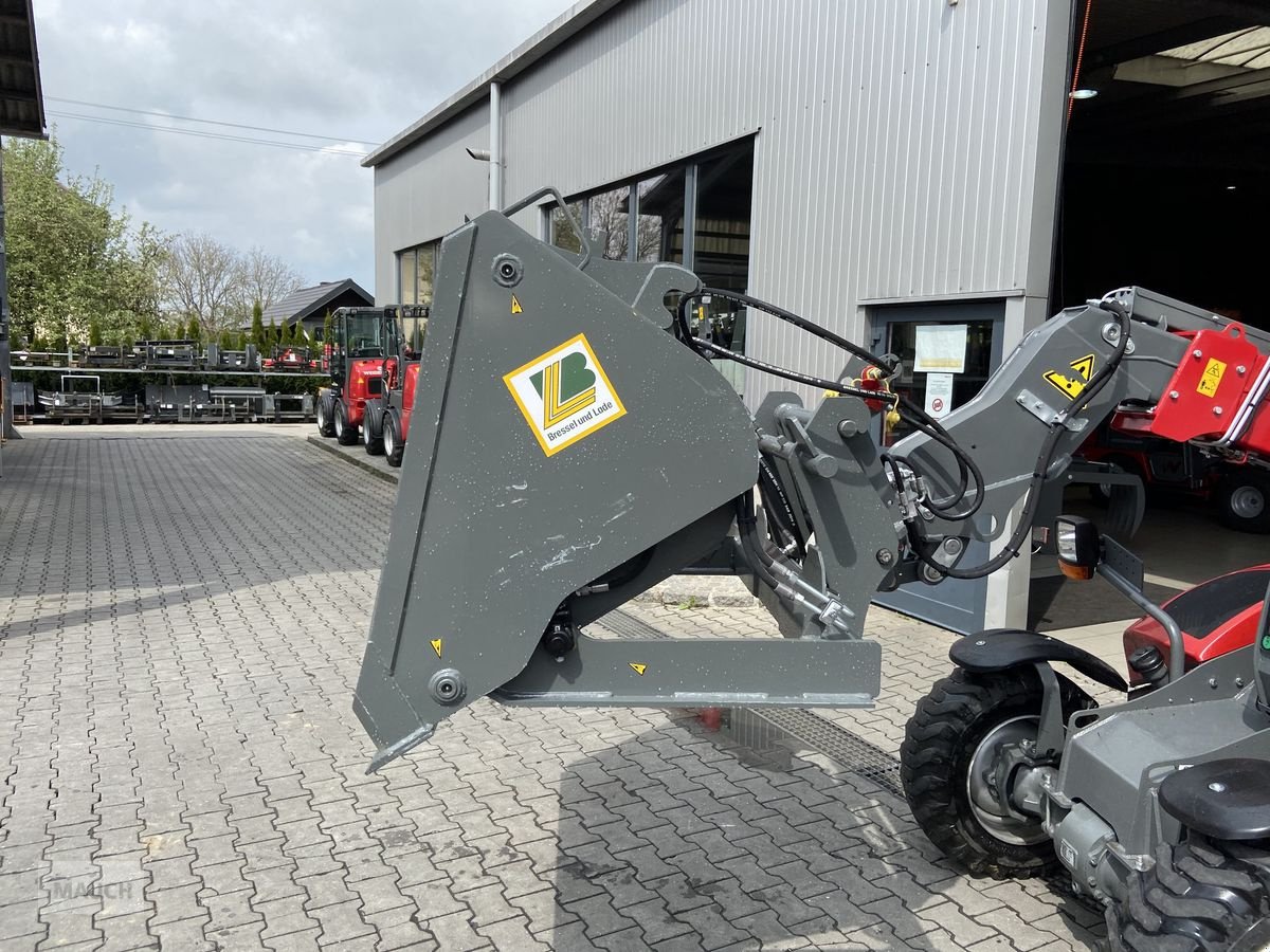 Ladeschaufel des Typs Bressel & Lade Hochkippschaufel, Neumaschine in Burgkirchen (Bild 3)