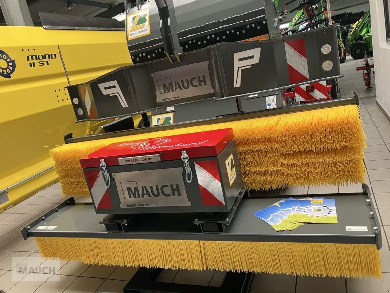 Ladeschaufel des Typs Bressel & Lade Kehrbesen 1.5m-3m, Neumaschine in Burgkirchen (Bild 1)