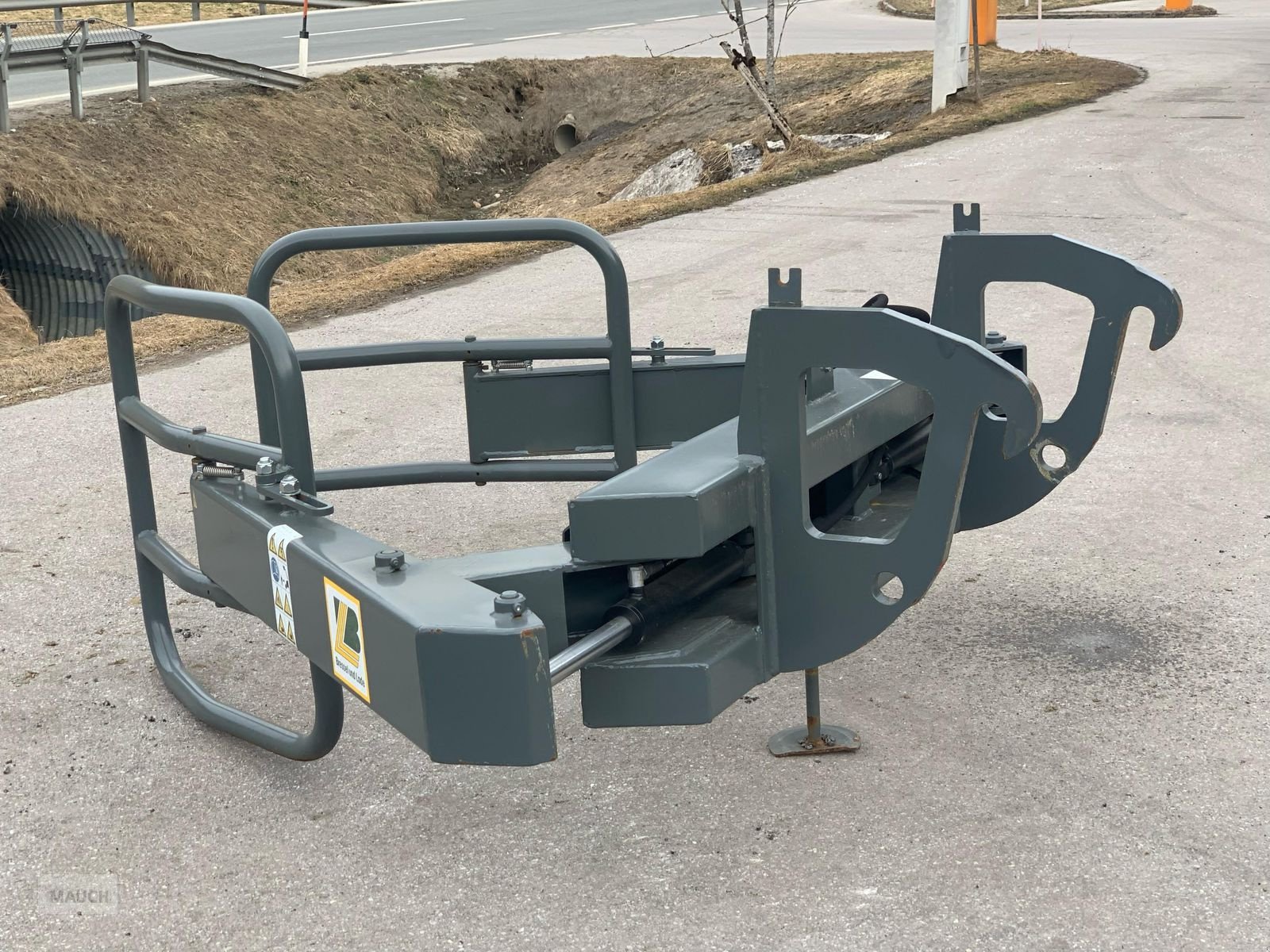 Ladeschaufel des Typs Bressel & Lade Rund- und Rechteck-Ballenzange LAGERABVERKAUF, Neumaschine in Burgkirchen (Bild 7)