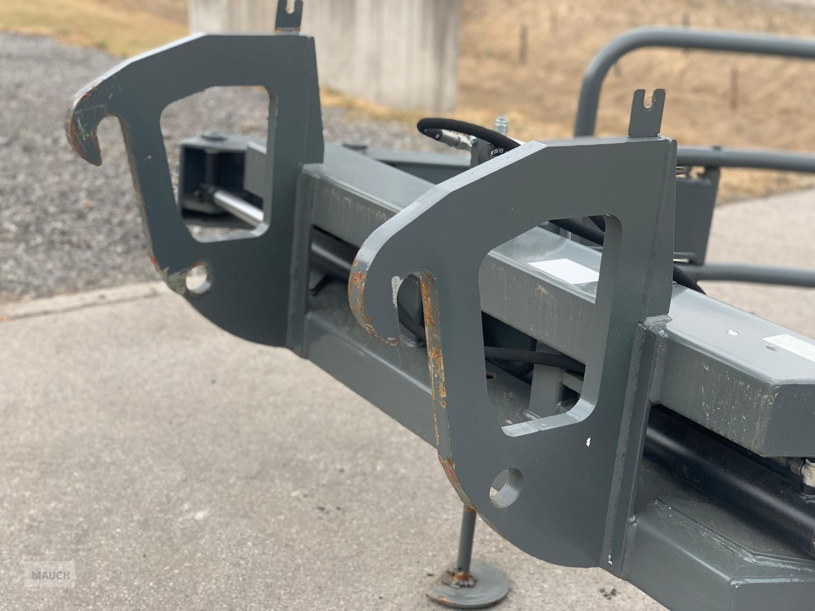 Ladeschaufel des Typs Bressel & Lade Rund- und Rechteck-Ballenzange LAGERABVERKAUF, Neumaschine in Burgkirchen (Bild 10)