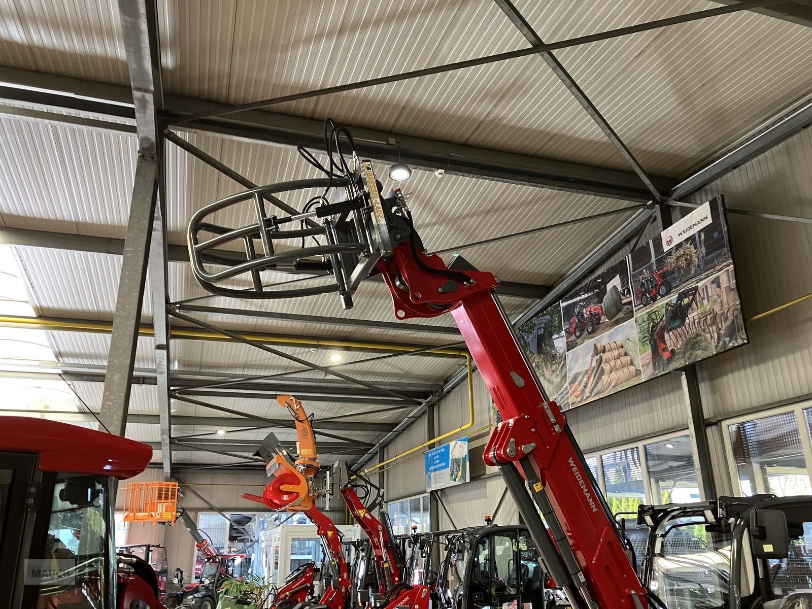 Ladeschaufel des Typs Bressel & Lade Rundballenzange, Neumaschine in Burgkirchen (Bild 8)