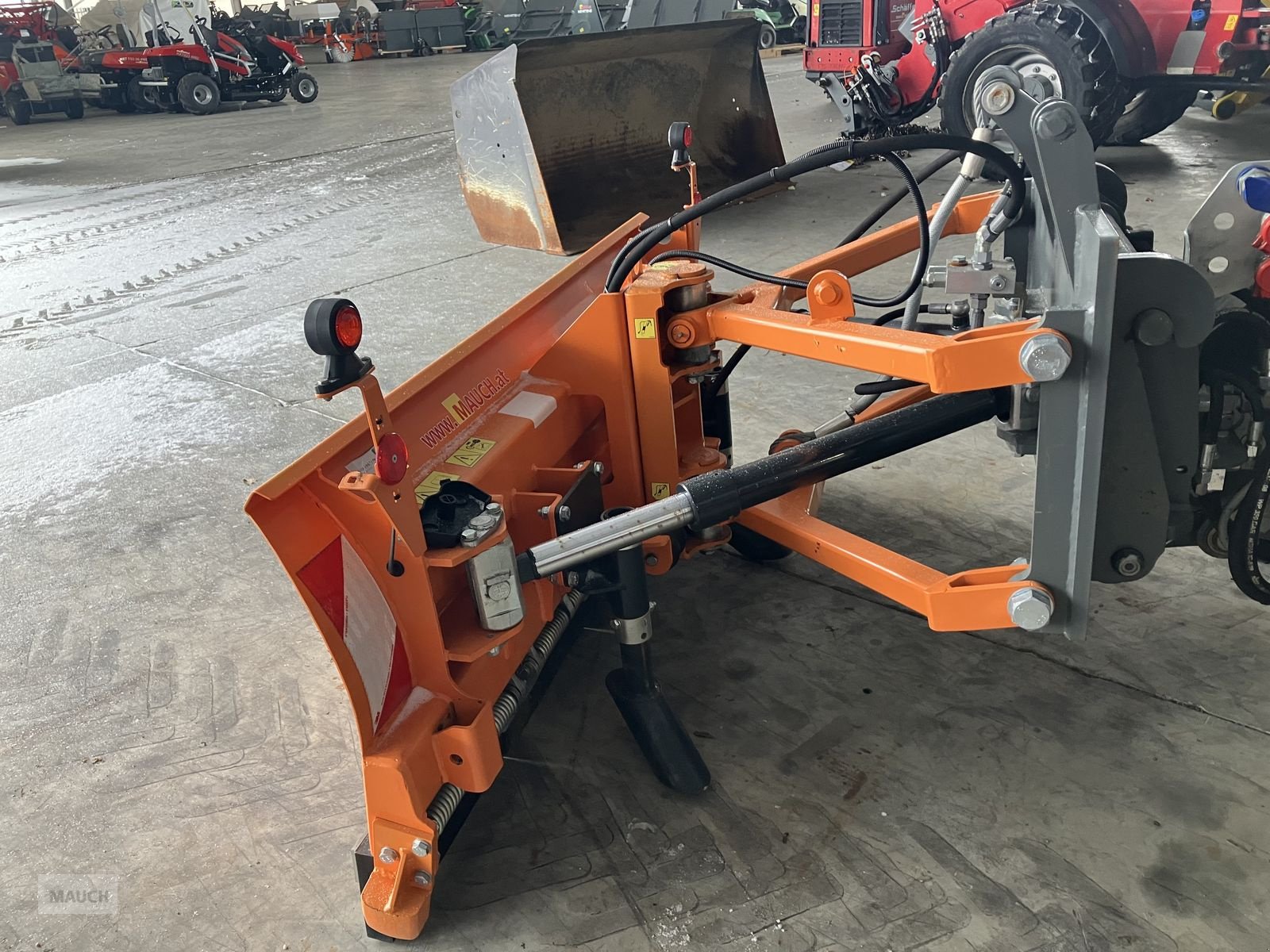 Ladeschaufel van het type Bressel & Lade Schneeschild 1600mm Weidemann Aufnahme, Neumaschine in Burgkirchen (Foto 3)