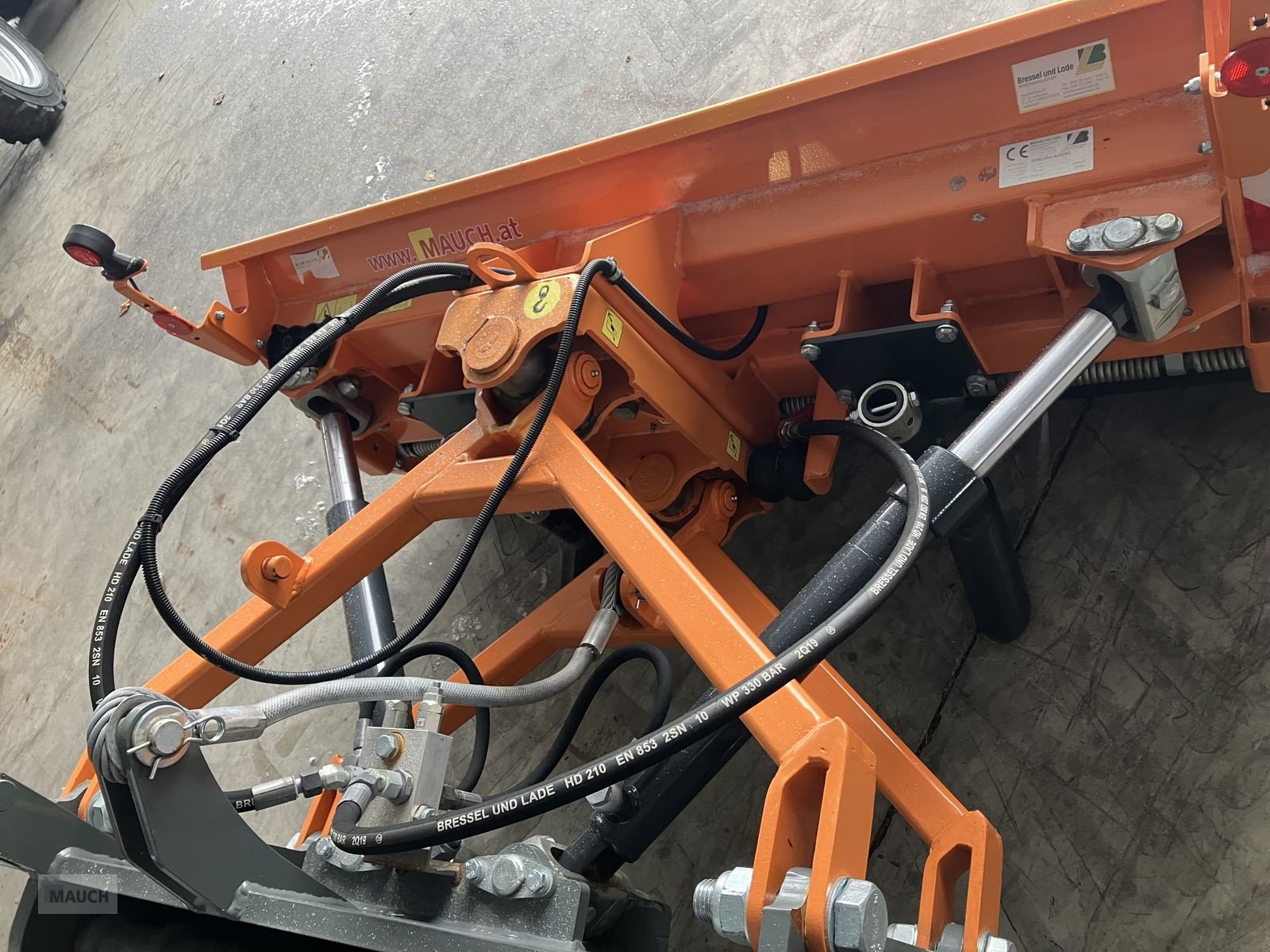 Ladeschaufel van het type Bressel & Lade Schneeschild 1600mm Weidemann Aufnahme, Neumaschine in Burgkirchen (Foto 7)