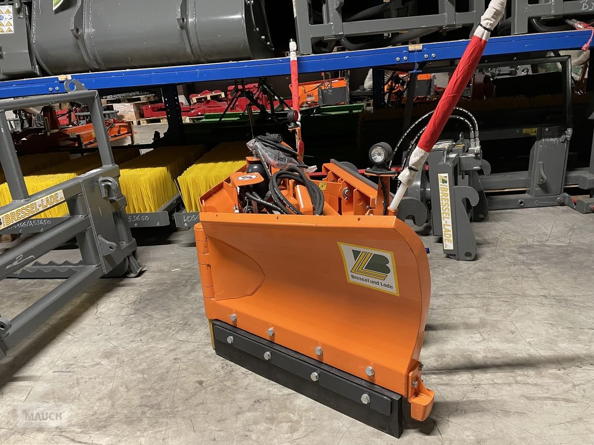 Ladeschaufel des Typs Bressel & Lade Variopflug, Schneepflug 1,5 - 3,4m erhältlich, Neumaschine in Burgkirchen (Bild 9)