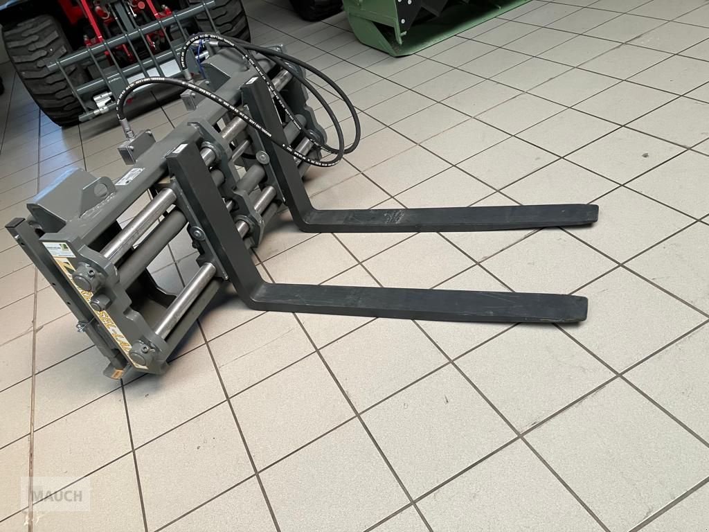 Ladeschaufel des Typs Bressel & Lade Zinkenverstellgerät, Neumaschine in Burgkirchen (Bild 3)