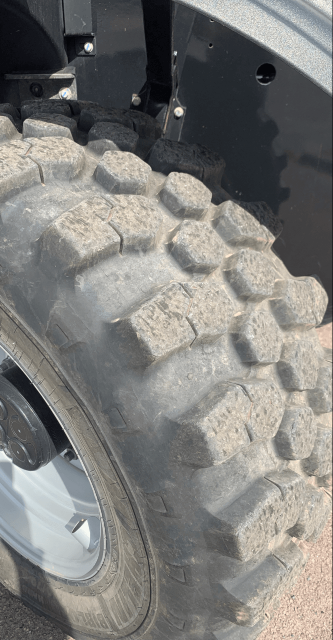 Ladeschaufel des Typs Case IH FARMLIFT 935, Gebrauchtmaschine in CINTHEAUX (Bild 4)