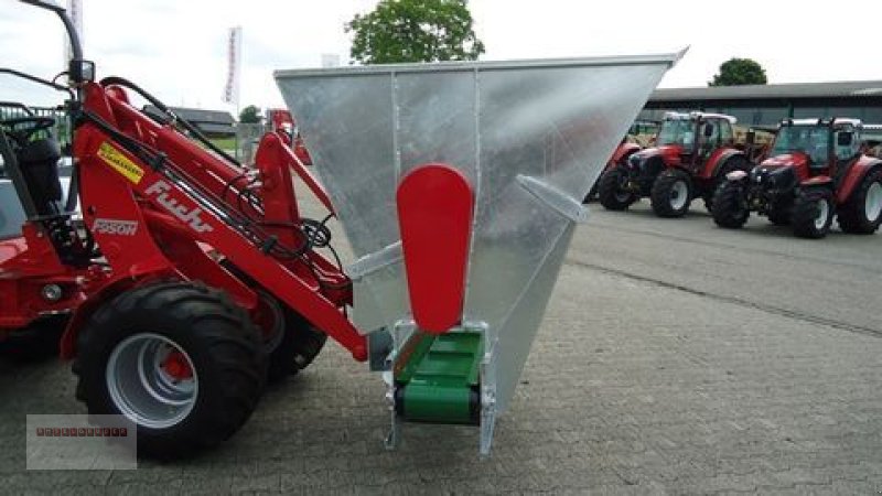 Ladeschaufel des Typs Dominator Fuchs Einstreugerät für Hoftrac & Lader, Gebrauchtmaschine in Tarsdorf (Bild 2)