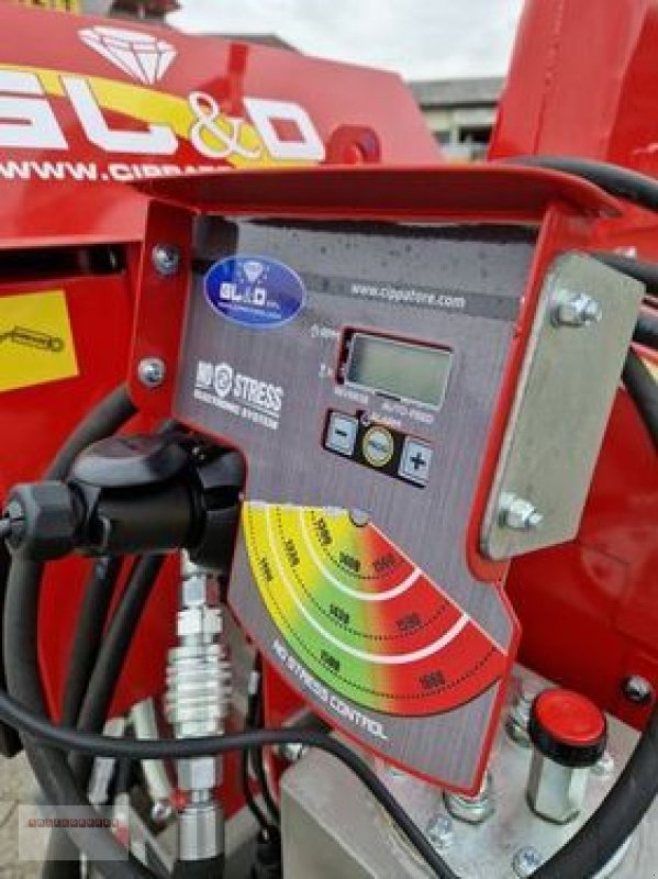 Ladeschaufel typu Dominator Holzhäcksler hydraulisch 150 für Hoflader & Tele, Gebrauchtmaschine v Tarsdorf (Obrázek 4)