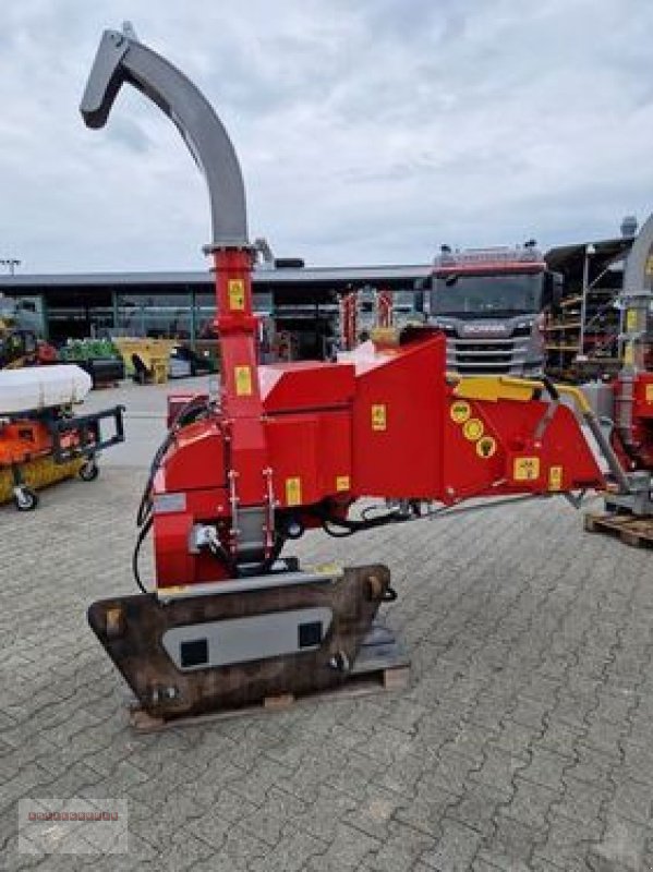 Ladeschaufel typu Dominator Holzhäcksler hydraulisch 150 für Hoflader & Tele, Gebrauchtmaschine v Tarsdorf (Obrázek 8)