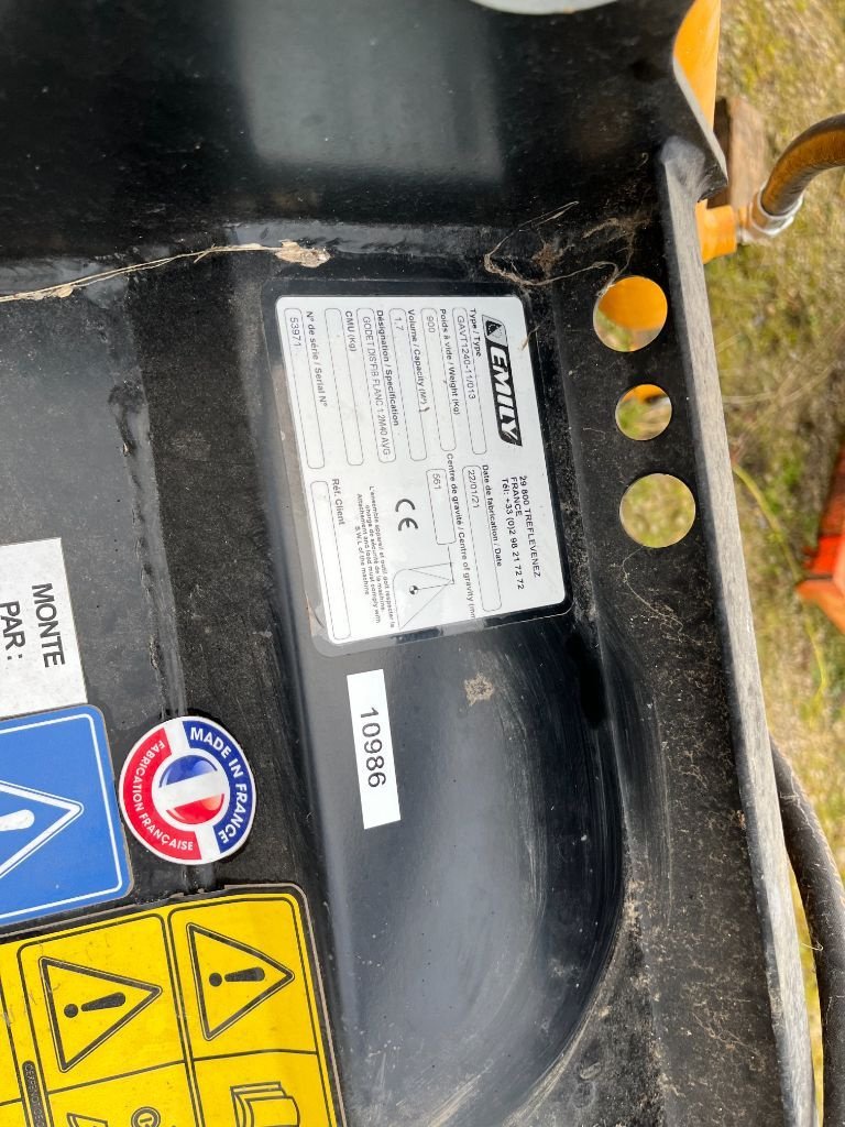 Ladeschaufel van het type Emily DIS’FIB FLANC AVG 2,4m, Gebrauchtmaschine in Calmont (Foto 6)