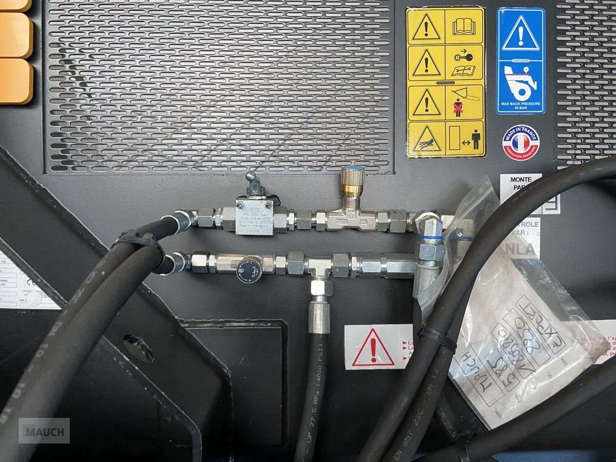 Ladeschaufel des Typs Emily Mini Dis Einstreugerät mit Seitenbesen, Gebrauchtmaschine in Burgkirchen (Bild 5)