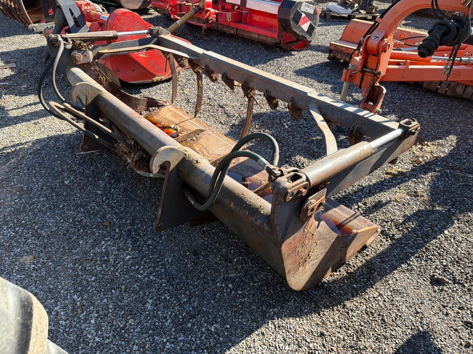 Ladeschaufel des Typs Faucheux 2m30, Gebrauchtmaschine in LA SOUTERRAINE (Bild 4)