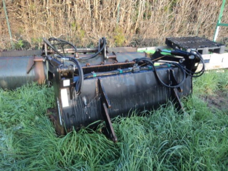 Ladeschaufel of the type Faucheux PELICAN 170, Gebrauchtmaschine in MOULLE (Picture 1)