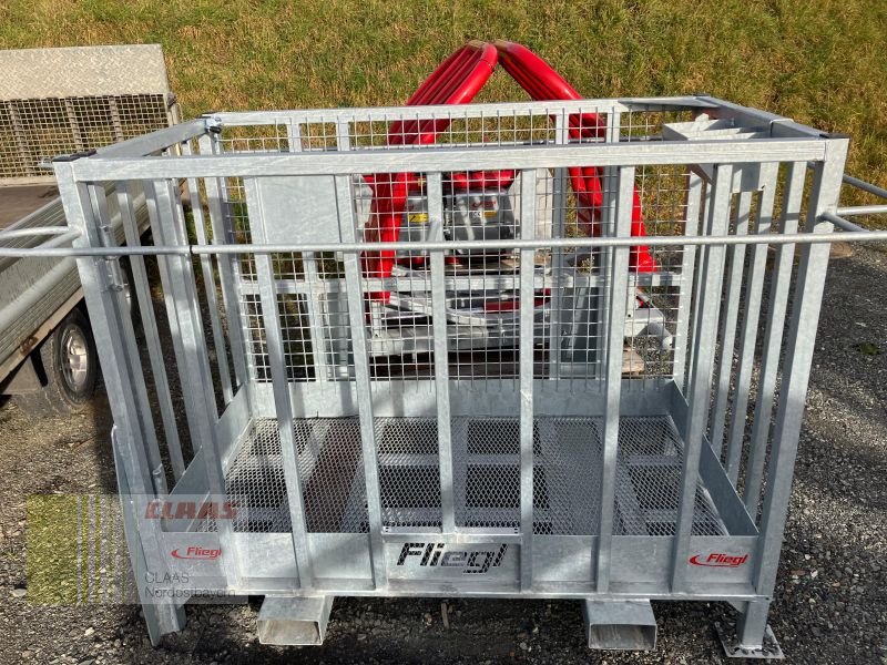 Ladeschaufel des Typs Fliegl ABHFLI000010V ARBEITSBÜHNE, Neumaschine in Hollfeld (Bild 1)