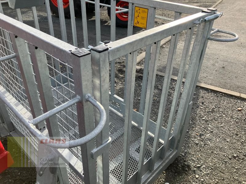 Ladeschaufel des Typs Fliegl ABHFLI000010V ARBEITSBÜHNE, Neumaschine in Hollfeld (Bild 7)