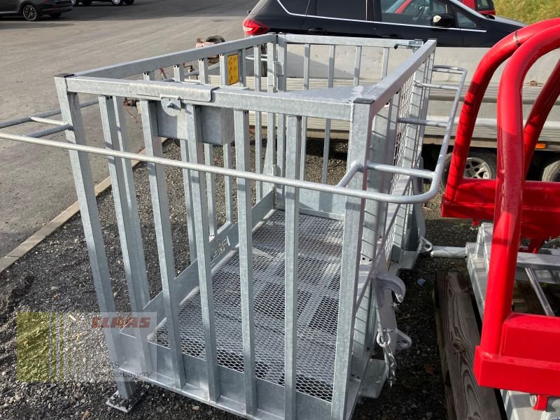 Ladeschaufel des Typs Fliegl ABHFLI000010V ARBEITSBÜHNE, Neumaschine in Hollfeld (Bild 4)