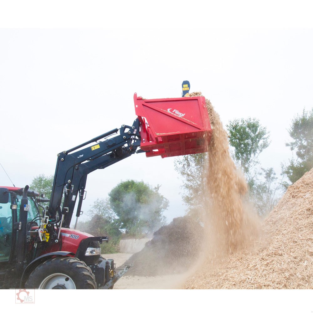 Ladeschaufel des Typs Fliegl Abschiebeschaufel Euro Aufnahme Dreipunkt, Neumaschine in Tiefenbach (Bild 1)