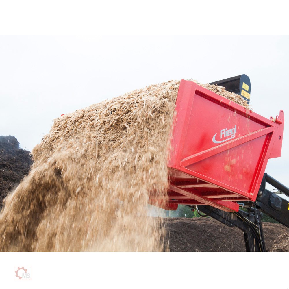 Ladeschaufel des Typs Fliegl Abschiebeschaufel Euro Aufnahme Dreipunkt, Neumaschine in Tiefenbach (Bild 4)