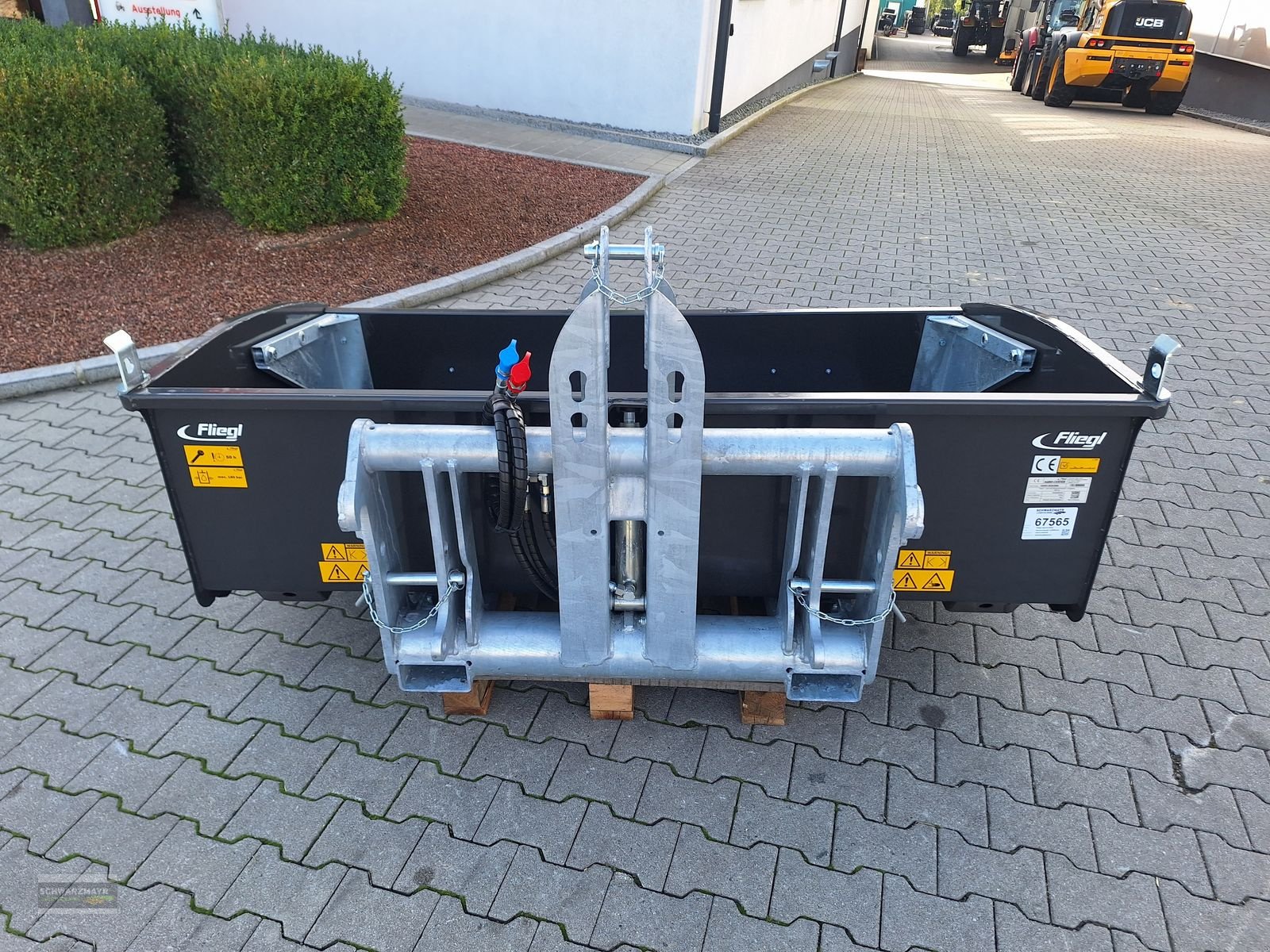 Ladeschaufel des Typs Fliegl AgroCenter Heckschaufel G1800mm, Neumaschine in Gampern (Bild 2)