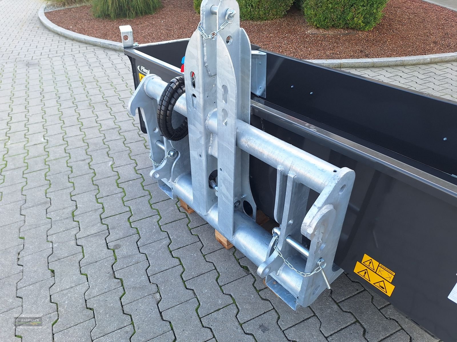 Ladeschaufel des Typs Fliegl AgroCenter Heckschaufel G1800mm, Neumaschine in Gampern (Bild 11)