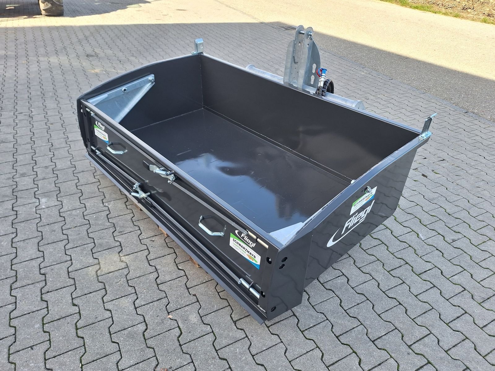 Ladeschaufel du type Fliegl AgroCenter Heckschaufel G2000mm, Neumaschine en Schlitters (Photo 5)