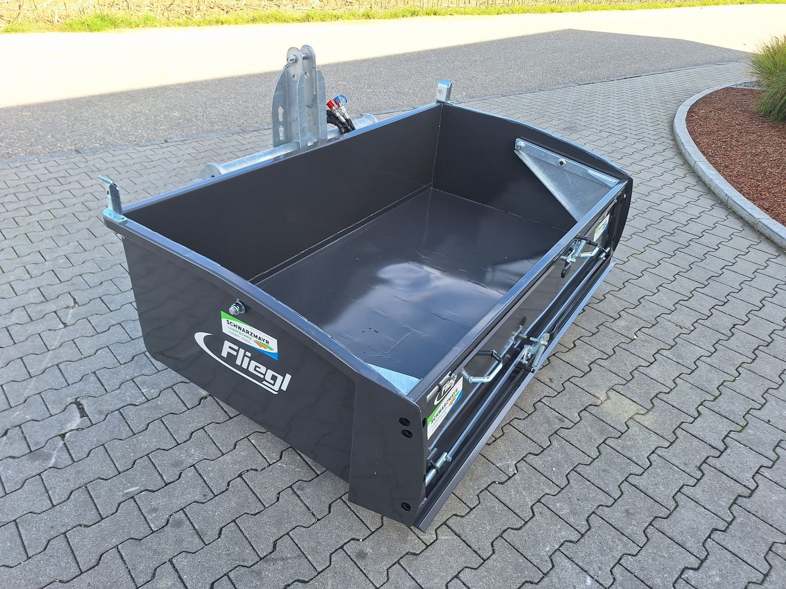 Ladeschaufel du type Fliegl AgroCenter Heckschaufel G2000mm, Neumaschine en Schlitters (Photo 8)