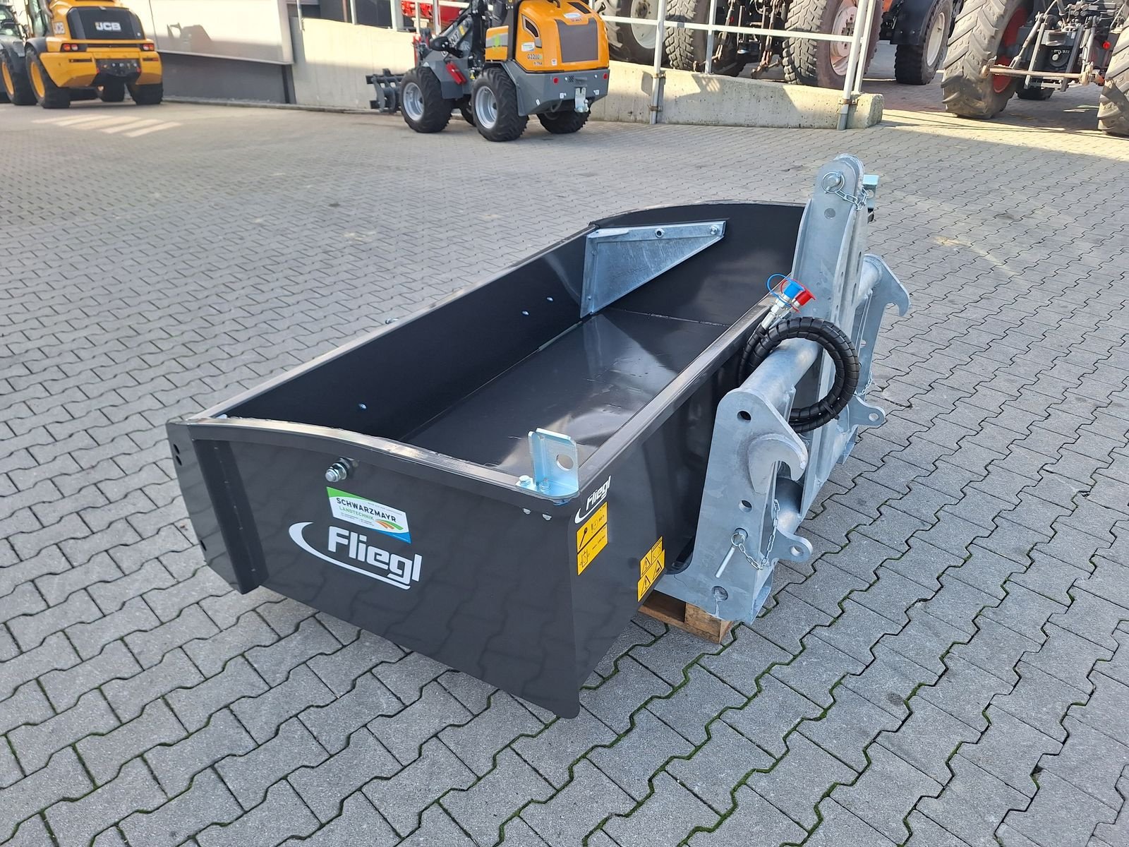 Ladeschaufel du type Fliegl AgroCenter Heckschaufel G2000mm, Neumaschine en Schlitters (Photo 3)