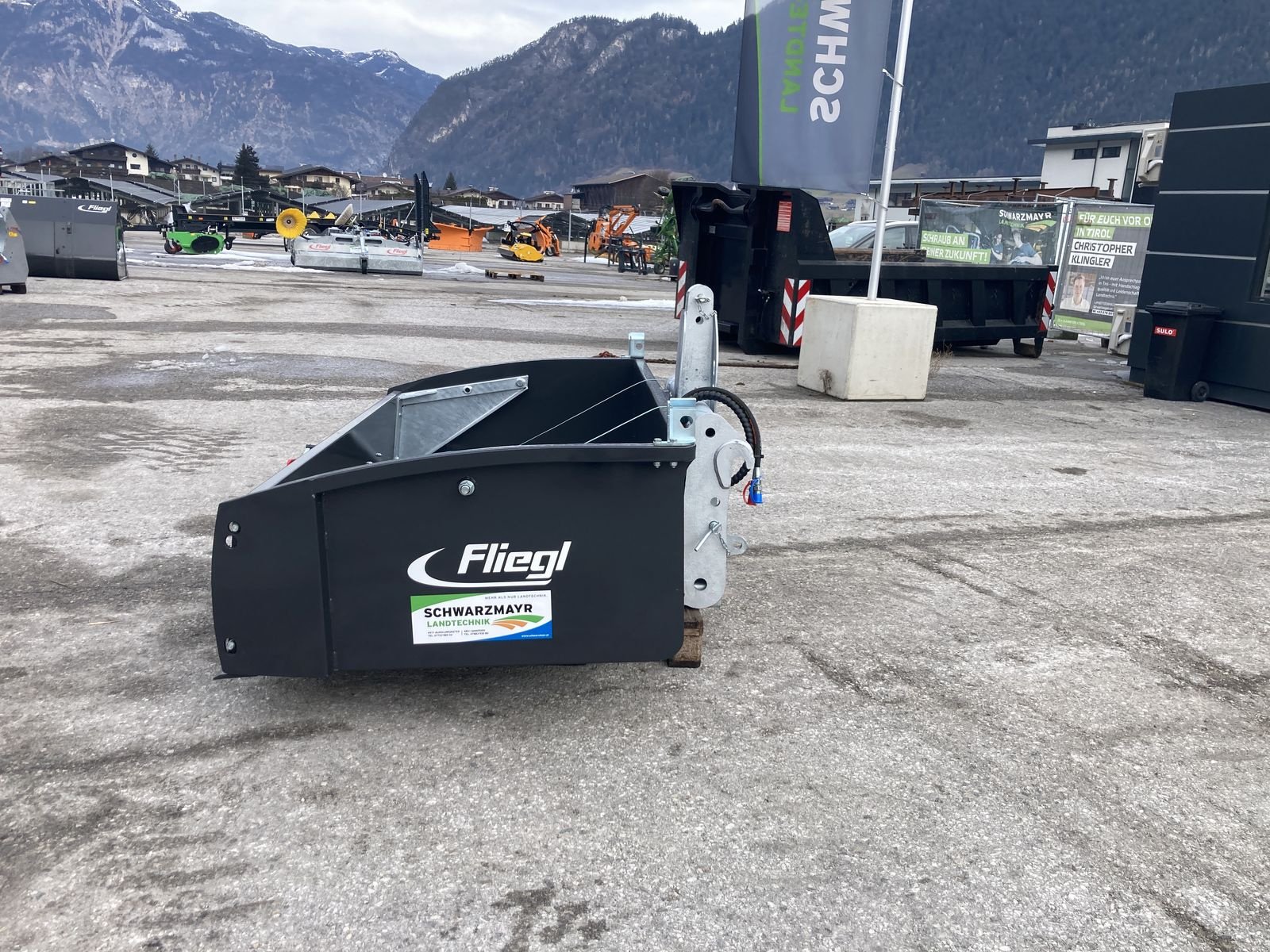 Ladeschaufel типа Fliegl AgroCenter Heckschaufel G2200mm, Neumaschine в Schlitters (Фотография 8)