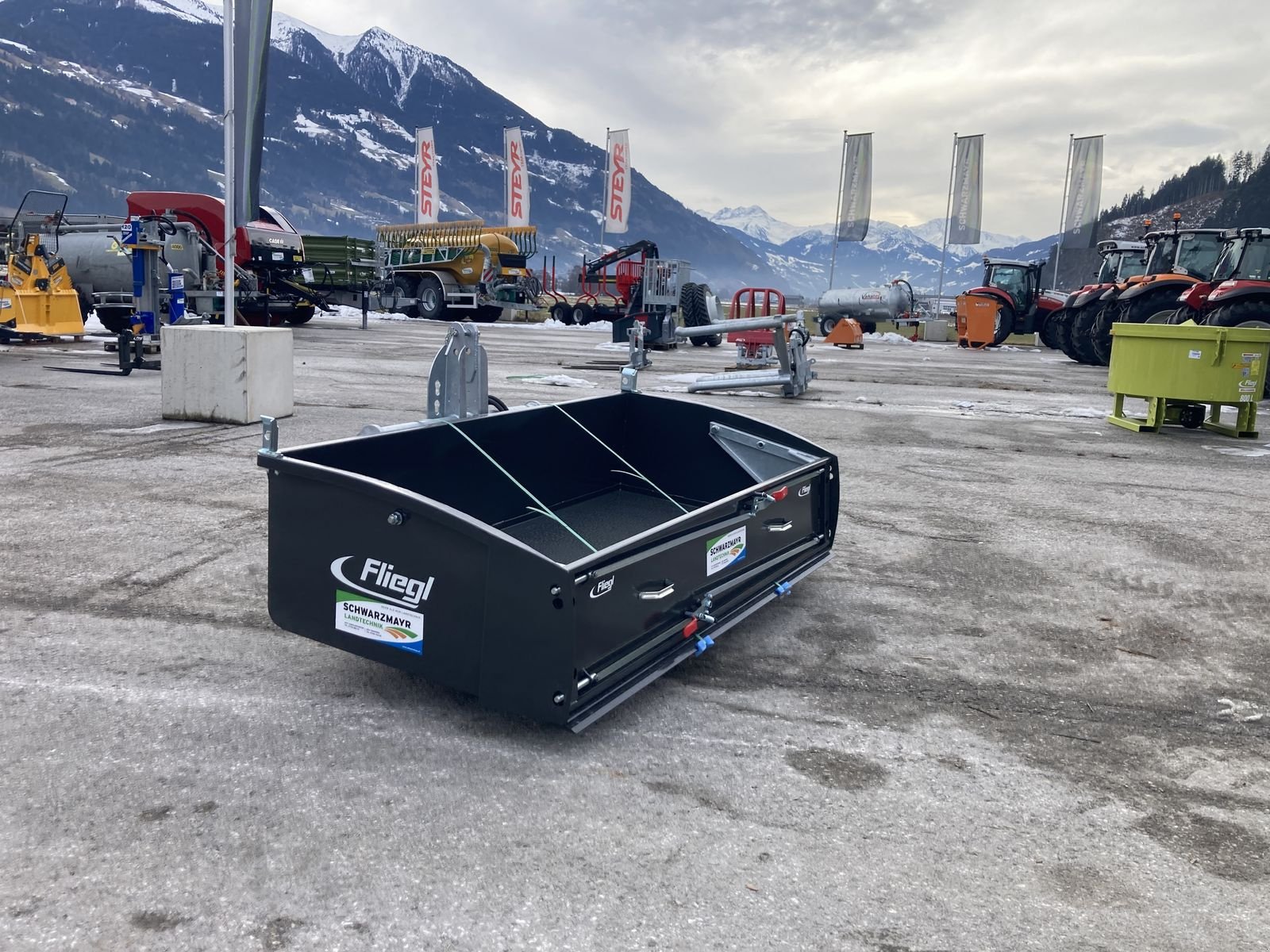 Ladeschaufel типа Fliegl AgroCenter Heckschaufel G2200mm, Neumaschine в Schlitters (Фотография 2)