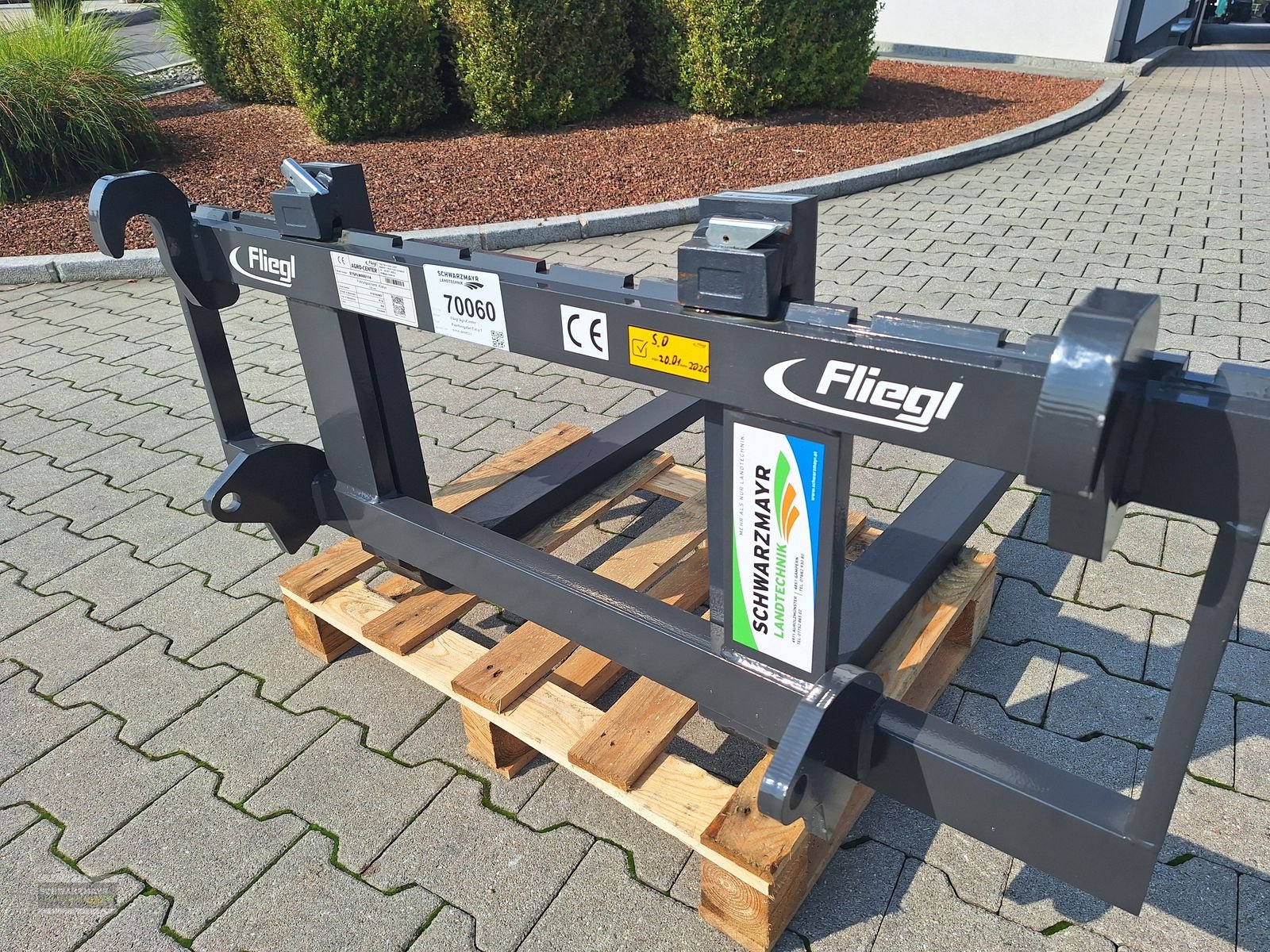 Ladeschaufel des Typs Fliegl AgroCenter Palettengabel Easy 1200, Neumaschine in Aurolzmünster (Bild 8)