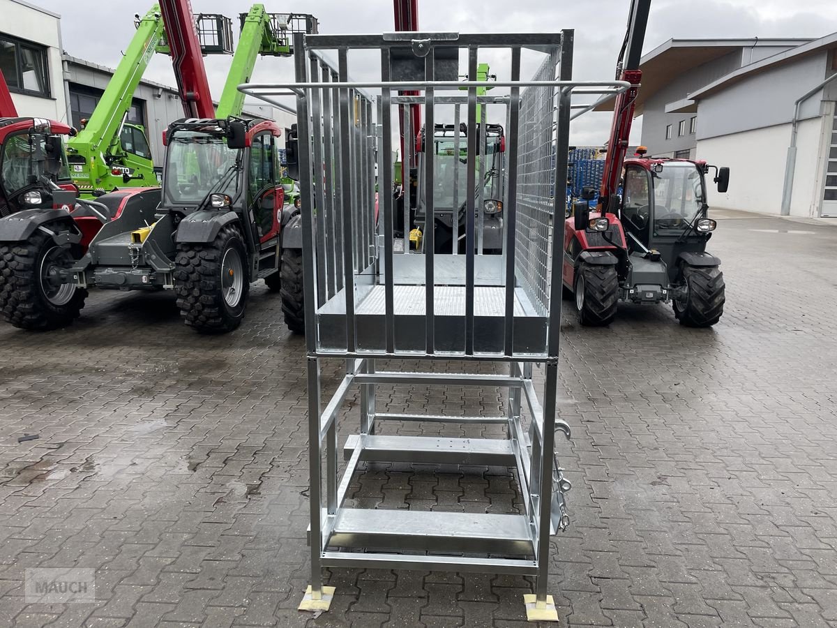 Ladeschaufel des Typs Fliegl Arbeitskorb / Arbeitsbühne mit Erhöhung Euro &PG, Neumaschine in Burgkirchen (Bild 4)