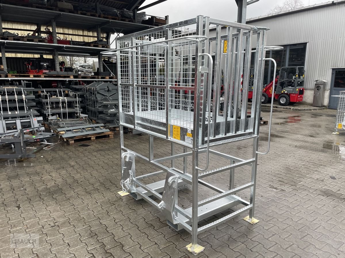 Ladeschaufel des Typs Fliegl Arbeitskorb / Arbeitsbühne mit Erhöhung Euro &PG, Neumaschine in Burgkirchen (Bild 9)