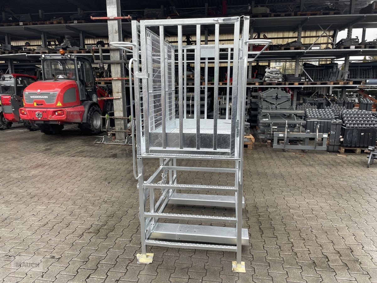 Ladeschaufel des Typs Fliegl Arbeitskorb / Arbeitsbühne mit Erhöhung Euro &PG, Neumaschine in Burgkirchen (Bild 10)