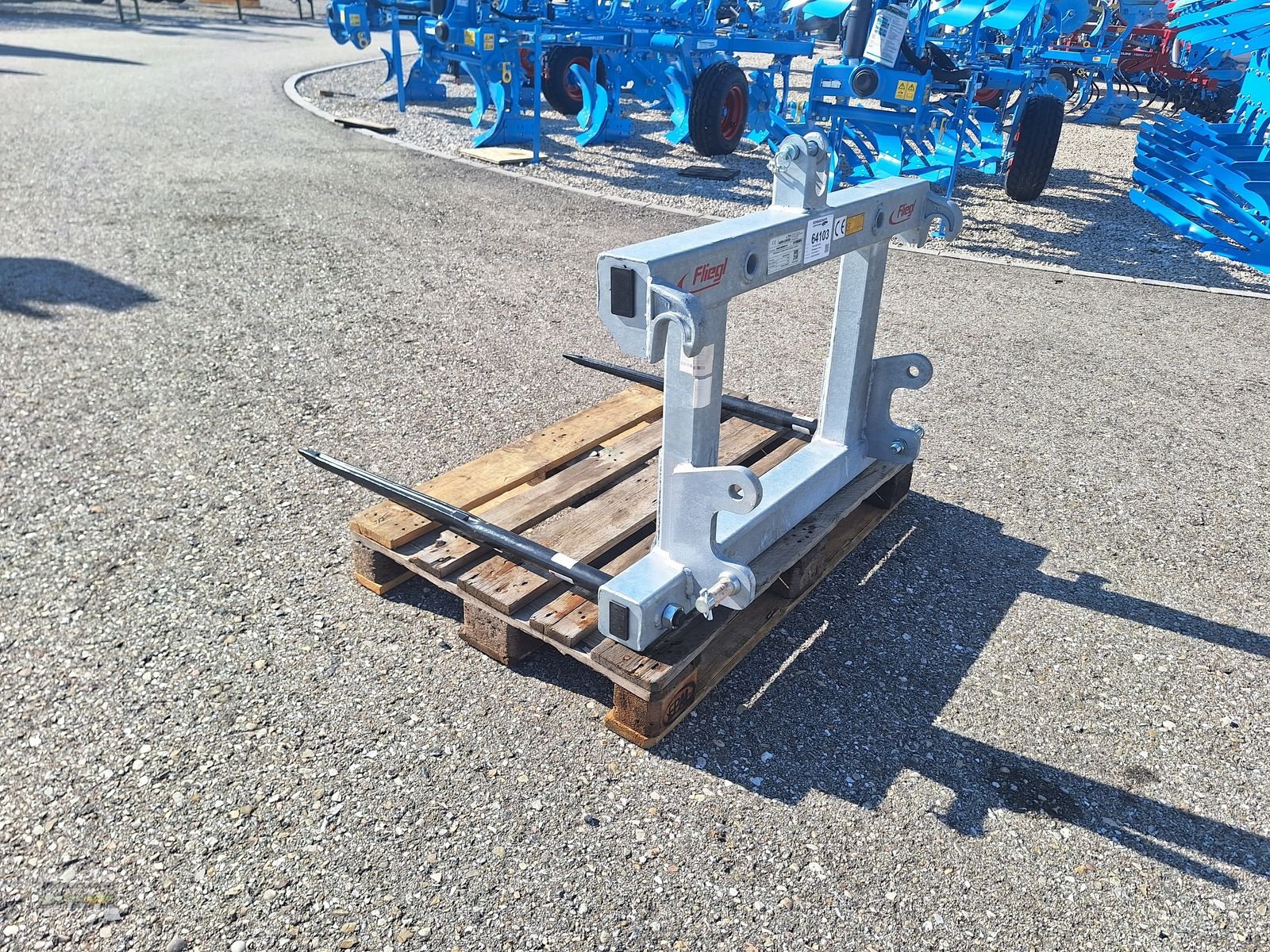 Ladeschaufel des Typs Fliegl Ballengabel 1-fach, Vorführmaschine in Gampern (Bild 4)