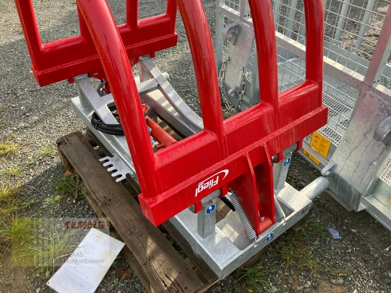 Ladeschaufel des Typs Fliegl BZCFLM000010 BALLENZANGE PROFI, Neumaschine in Hollfeld (Bild 5)