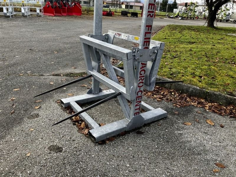 Ladeschaufel des Typs Fliegl EASY 1000 M, Neumaschine in Grabenstätt-Erlstätt (Bild 4)