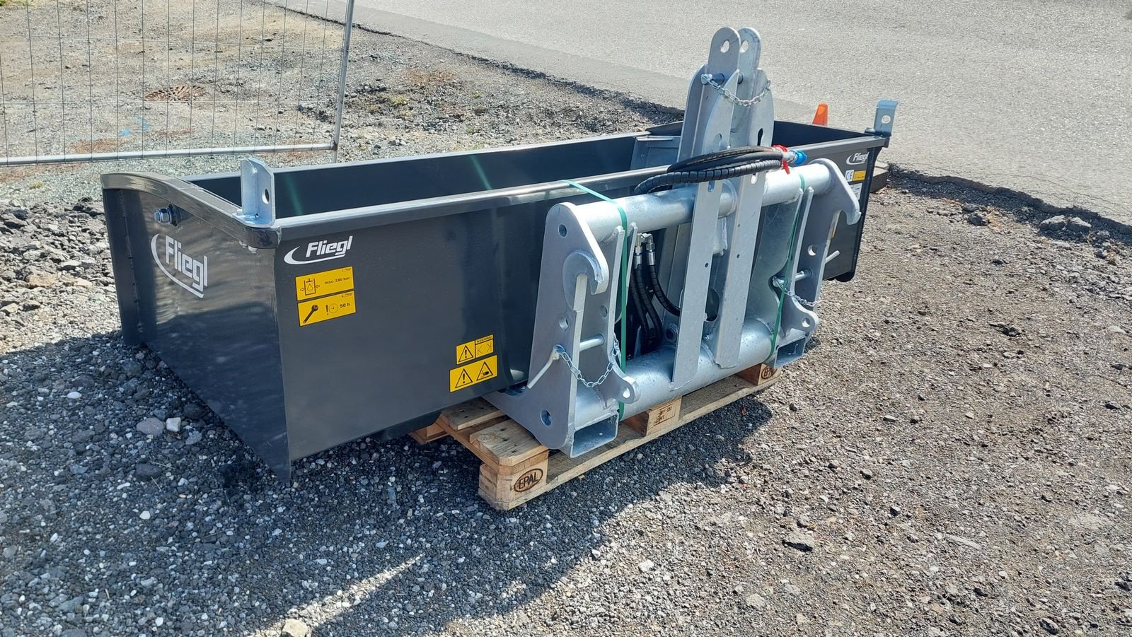 Ladeschaufel des Typs Fliegl Fliegl Gigant 2200mm, Gebrauchtmaschine in Hollenthon (Bild 2)
